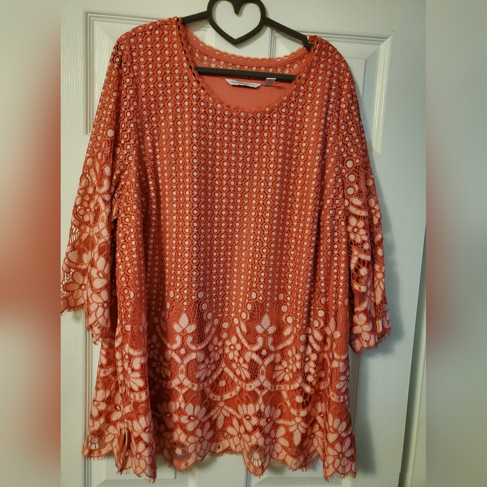 Gorgeous Isaac Mizrahi lace blouse